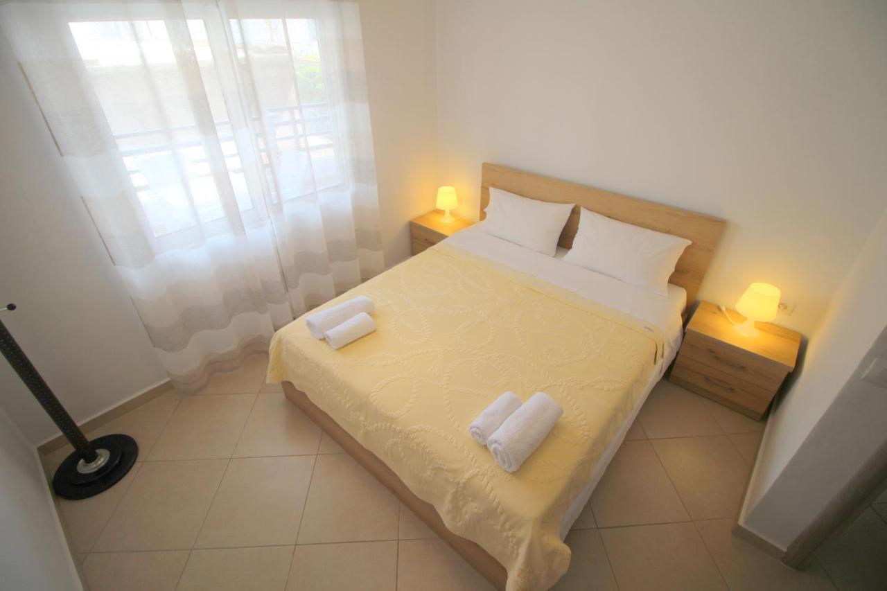 Kosta'S City Apartment Sarandë エクステリア 写真