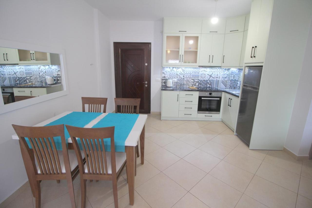 Kosta'S City Apartment Sarandë エクステリア 写真